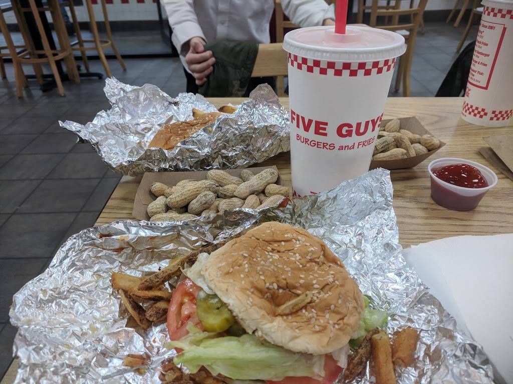 Five Guys | meal takeaway | 763 Bethel Rd, Columbus, OH 43214, USA | 6143263555 OR +1 614-326-3555