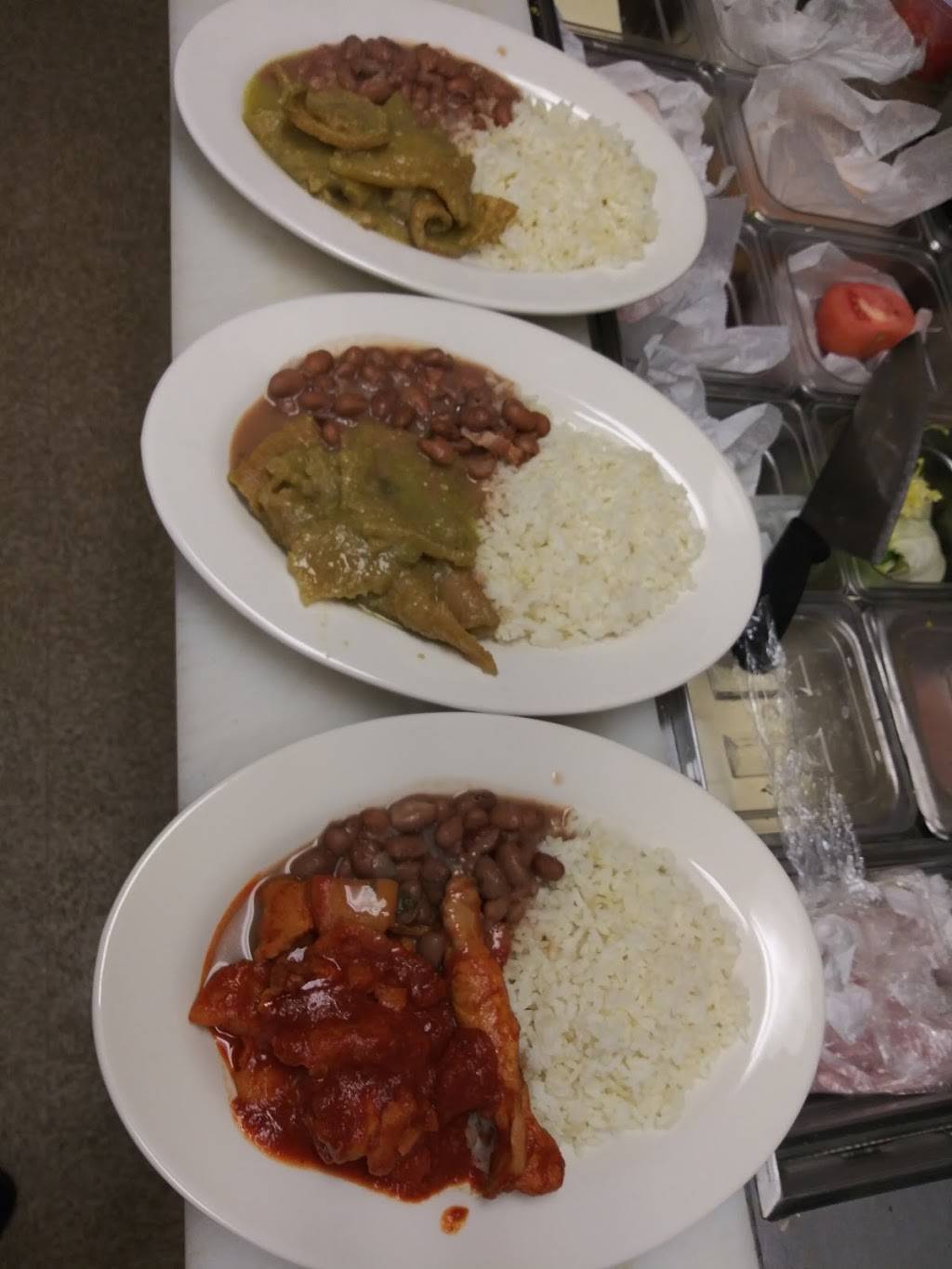 Restaurant & Deli Antojitos El Caribe Mix | restaurant | 1077 Huntingdon Ave, Waterbury, CT 06704, USA | 2037579699 OR +1 203-757-9699