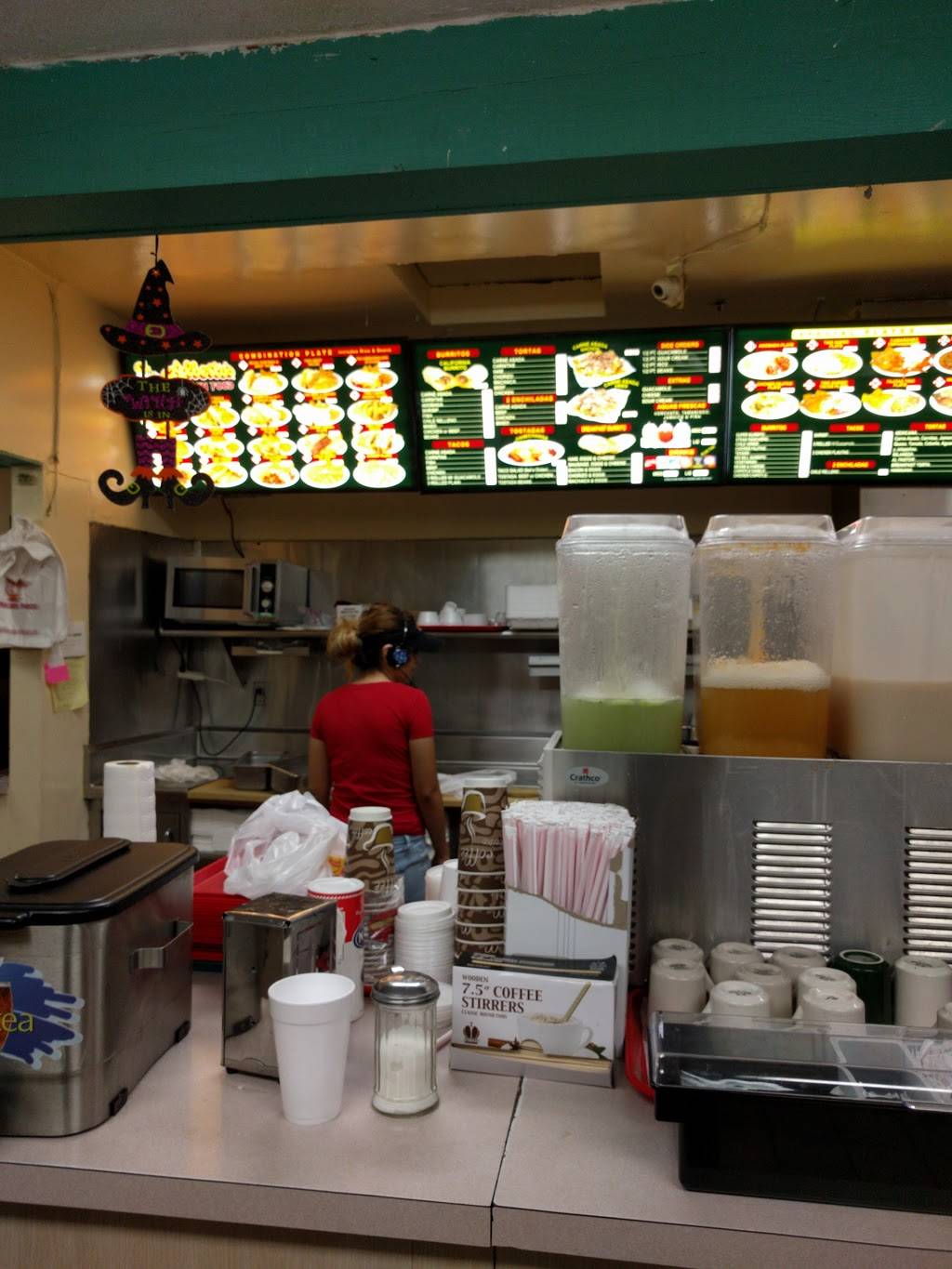 Ebelardos Mexican Food | restaurant | 14551 Newport Ave, Tustin, CA 92780, USA | 7148321503 OR +1 714-832-1503