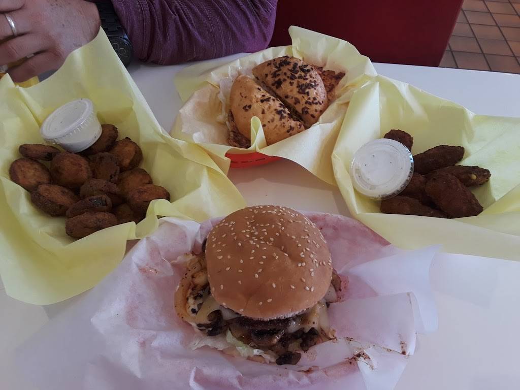 Franks Famous Hot Dogs | restaurant | 950 California Blvd, San Luis Obispo, CA 93401, USA | 8055413488 OR +1 805-541-3488