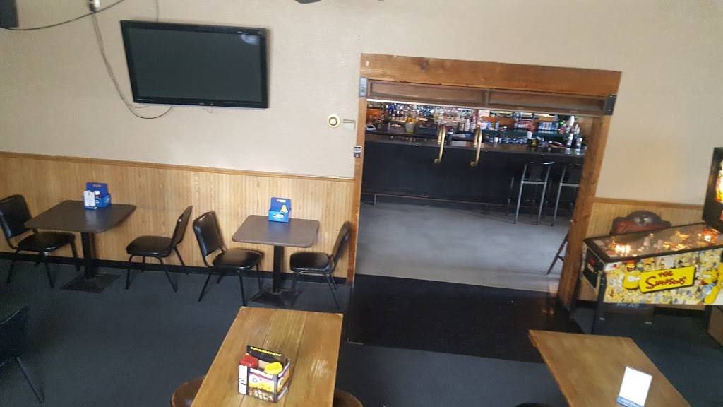 McGs Pub And Grub | restaurant | 6815 Memphis Ave, Cleveland, OH 44144, USA | 2167412346 OR +1 216-741-2346