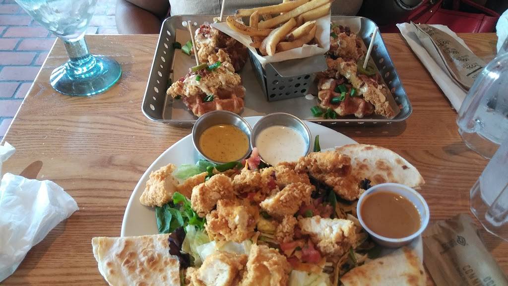 Chilis Grill & Bar | restaurant | 4784 Ashford Dunwoody Rd, Dunwoody, GA 30338, USA | 7703946175 OR +1 770-394-6175