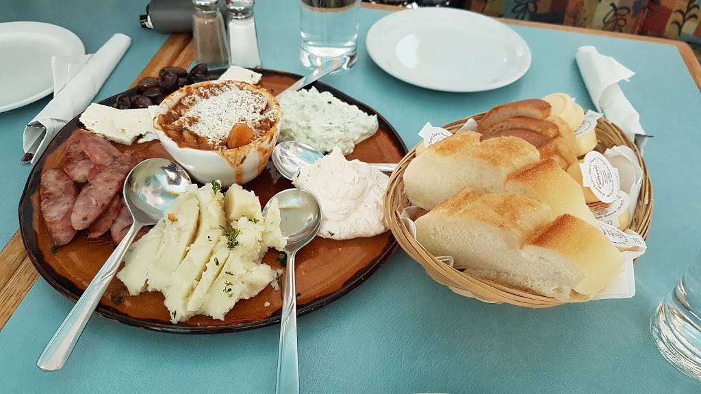 Mykonos Restaurant | restaurant | 572 Adelaide St N, London, ON N6B 3J5, Canada | 5194346736 OR +1 519-434-6736