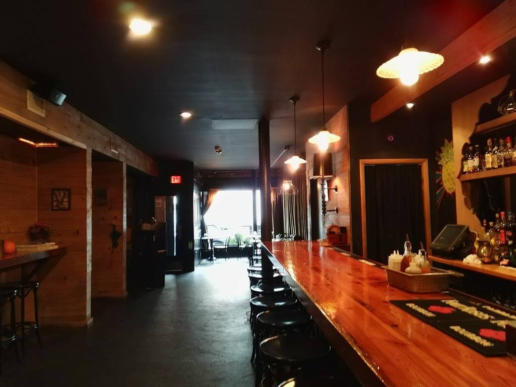 Tullulahs | restaurant | 12 4th Ave, Bay Shore, NY 11706, USA | 6319699800 OR +1 631-969-9800