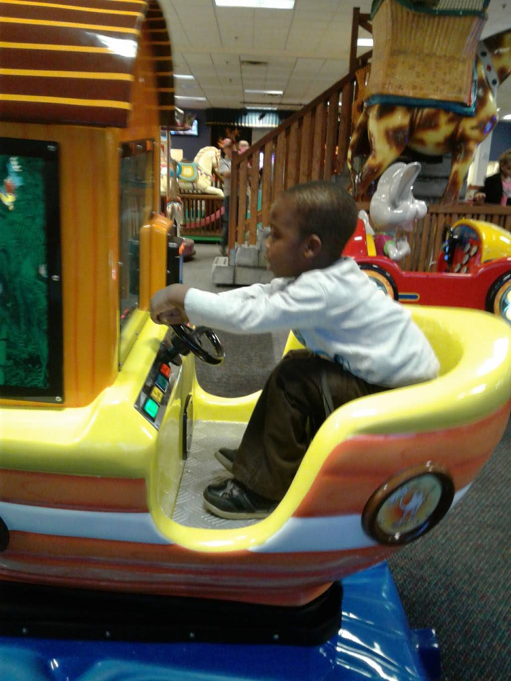 Chuck E. Cheese | restaurant | 50 SW Cutoff, Worcester, MA 01604, USA | 5087545151 OR +1 508-754-5151