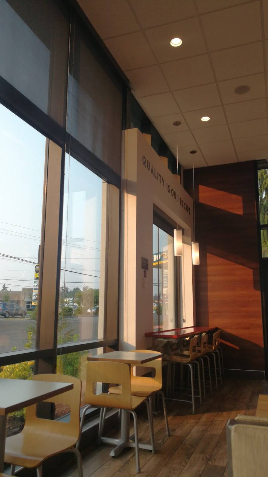 Wendys | restaurant | 11905 Hwy 99, Everett, WA 98204, USA | 4255131255 OR +1 425-513-1255