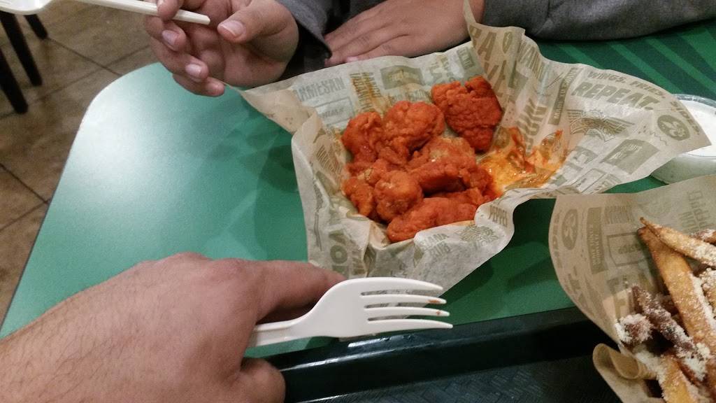 Wingstop | restaurant | 4580 Coffee Rd Ste B, Bakersfield, CA 93308, USA | 6612134567 OR +1 661-213-4567