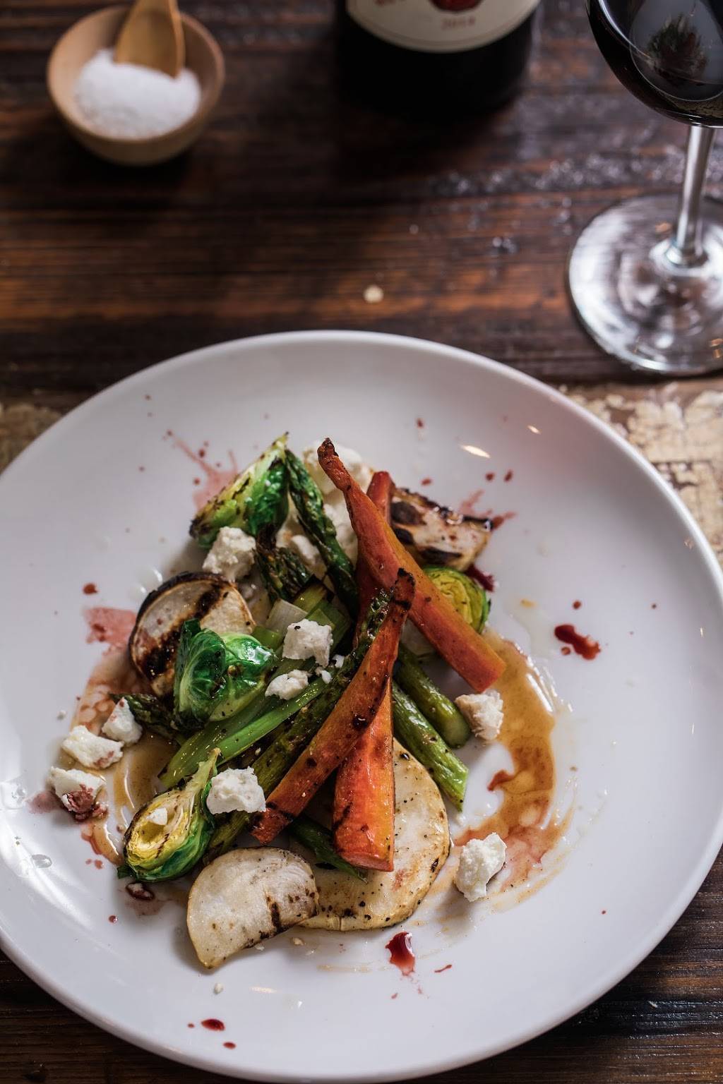 Grit Restaurant | restaurant | 2 Town Square Lane, Taylor, MS 38673, USA | 6626383922 OR +1 662-638-3922