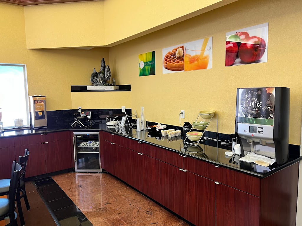 Quality Inn & Suites Houston Northwest | cafe | 13371 FM-1960 Rd. WEST, 19948 Hempstead Rd, Houston, TX 77065, USA | 2818074007 OR +1 281-807-4007