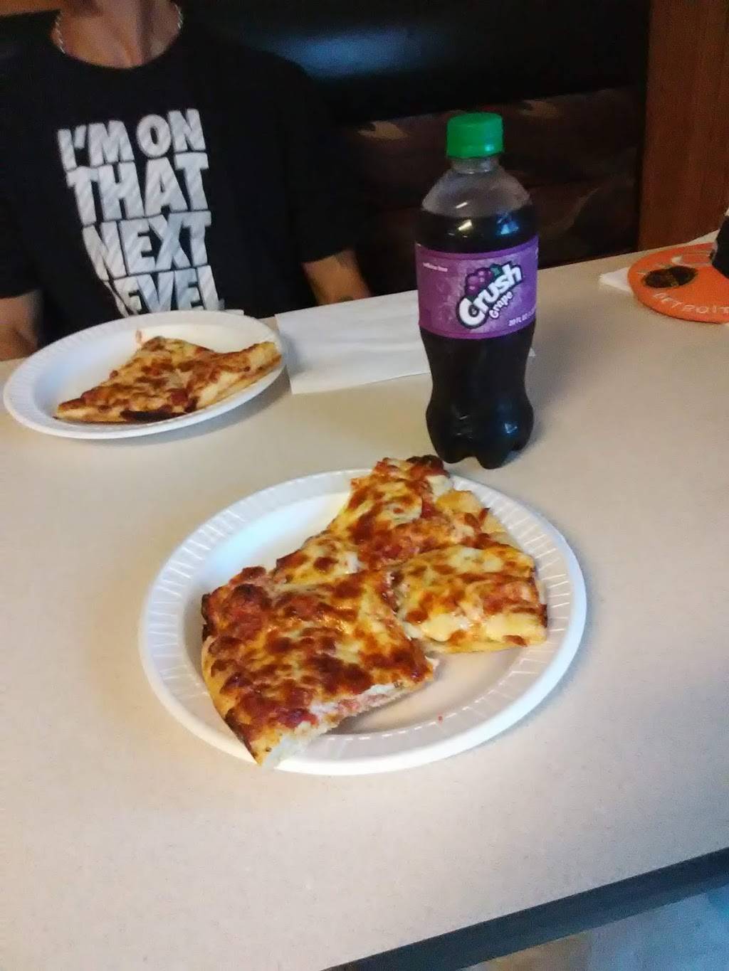 Marinos Pizza | restaurant | 135 Robinson Rd, Jackson, MI 49203, USA | 5177824990 OR +1 517-782-4990