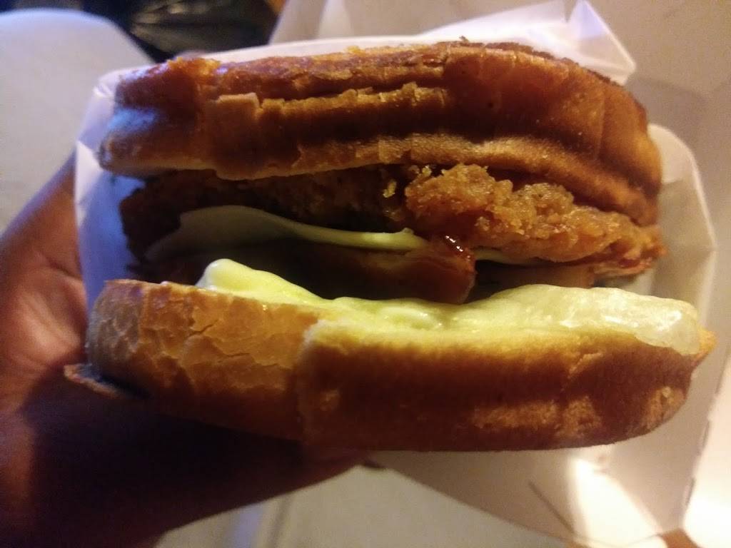 Jack in the Box | restaurant | 2420 Pacific Ave, Tacoma, WA 98402, USA | 2536272907 OR +1 253-627-2907