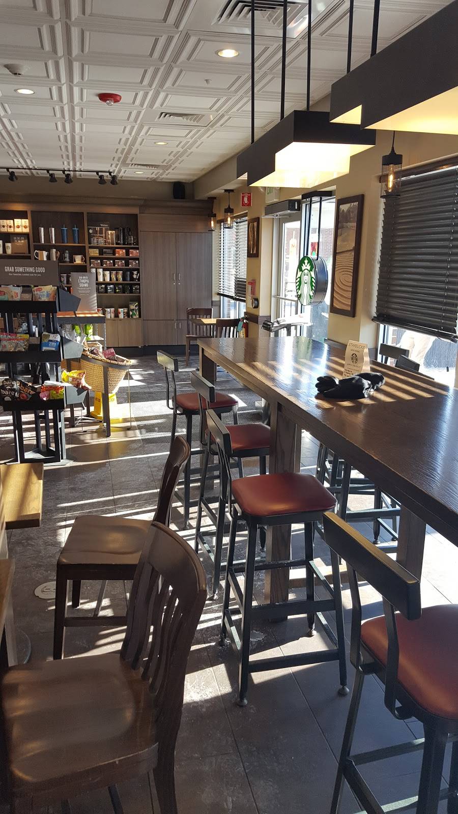 Starbucks | cafe | 265 Main St, North Reading, MA 01889, USA | 9786642230 OR +1 978-664-2230