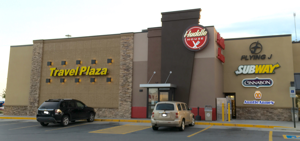 Huddle House (Frystown) | restaurant | 2210 Camp Swatara Rd, Myerstown, PA 17067, USA | 7179334171 OR +1 717-933-4171