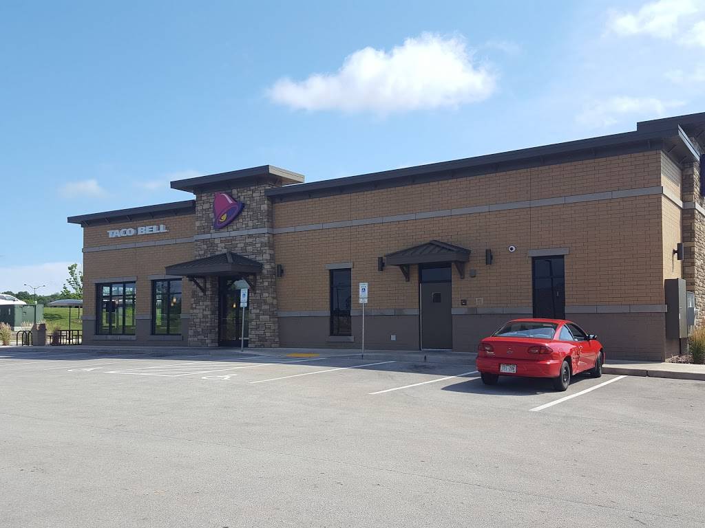 Taco Bell | meal takeaway | S69W15615 W Janesville Rd, Muskego, WI 53150, USA | 4144254527 OR +1 414-425-4527