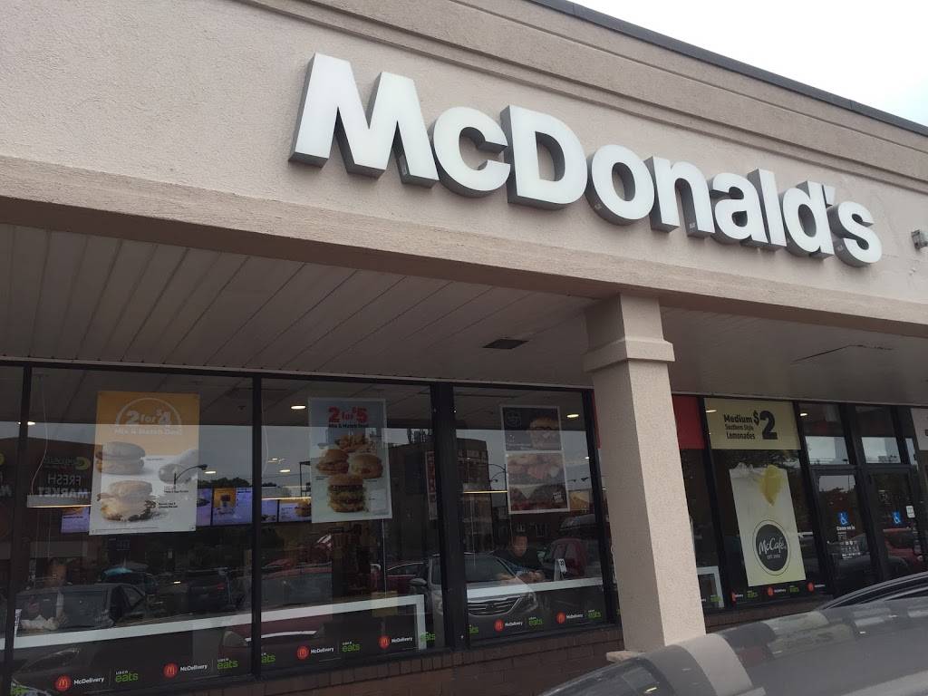 McDonalds | cafe | 3020 S Halsted St, Chicago, IL 60608, USA | 3129499774 OR +1 312-949-9774