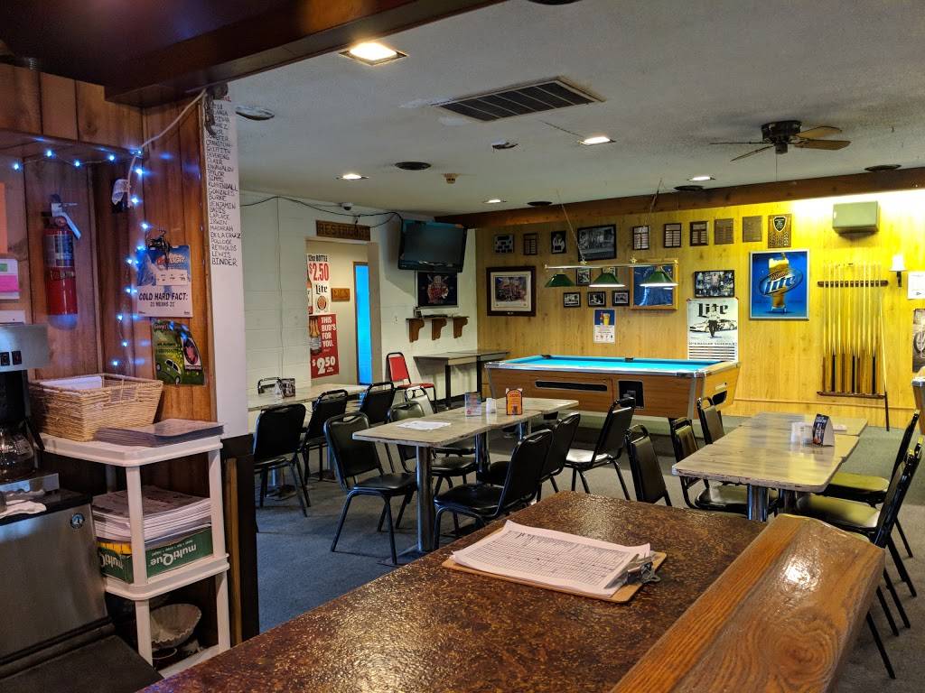 CrossRoads Bar & Grill | restaurant | 5957 N State Rd, St. Louis, MI 48880, USA | 9894638541 OR +1 989-463-8541