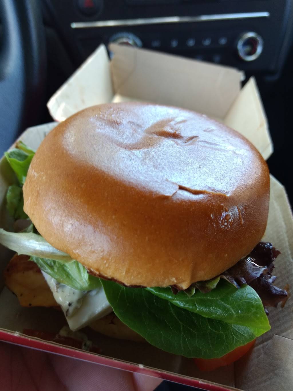 Wendys | restaurant | 9145 University Blvd, North Charleston, SC 29406, USA | 8435692032 OR +1 843-569-2032