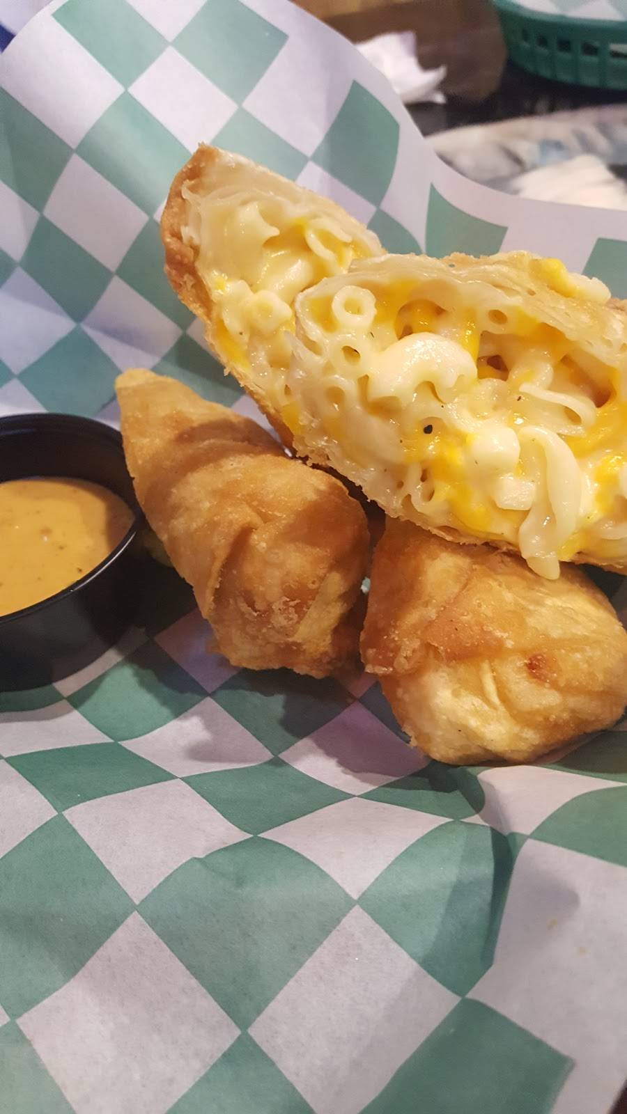 Flanagans Tavern | restaurant | 3932 Amboy Rd, Staten Island, NY 10308, USA | 7183565511 OR +1 718-356-5511