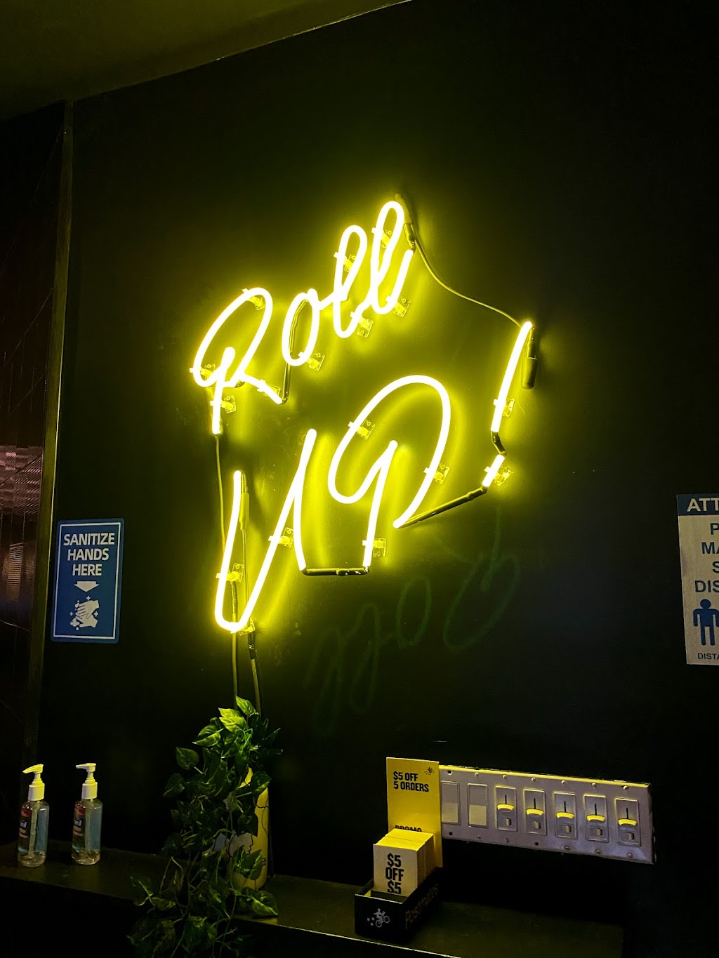 Temakase | restaurant | 157 2nd Ave, New York, NY 10003, USA | 2123811456 OR +1 212-381-1456