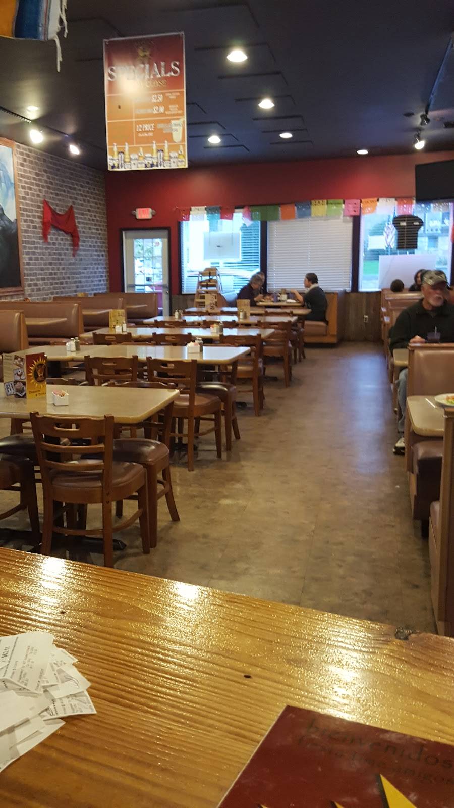 Aztlan Mexican Grill | restaurant | 233 N Iowa St, Dodgeville, WI 53533, USA | 6089307400 OR +1 608-930-7400