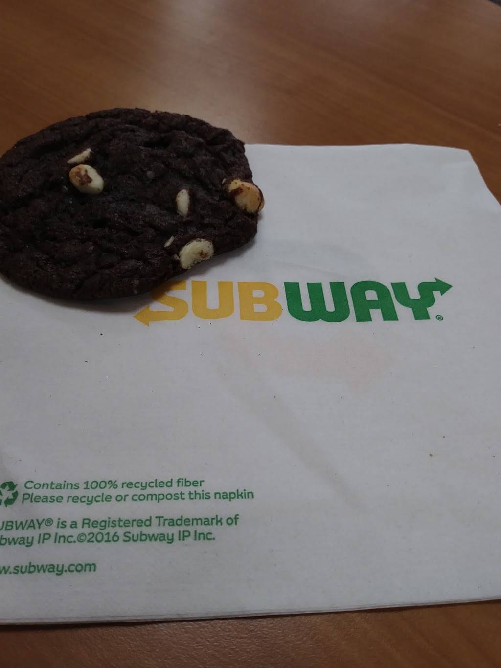 Subway | restaurant | 106 Sunland Park Dr A, El Paso, TX 79912, USA | 9158420070 OR +1 915-842-0070