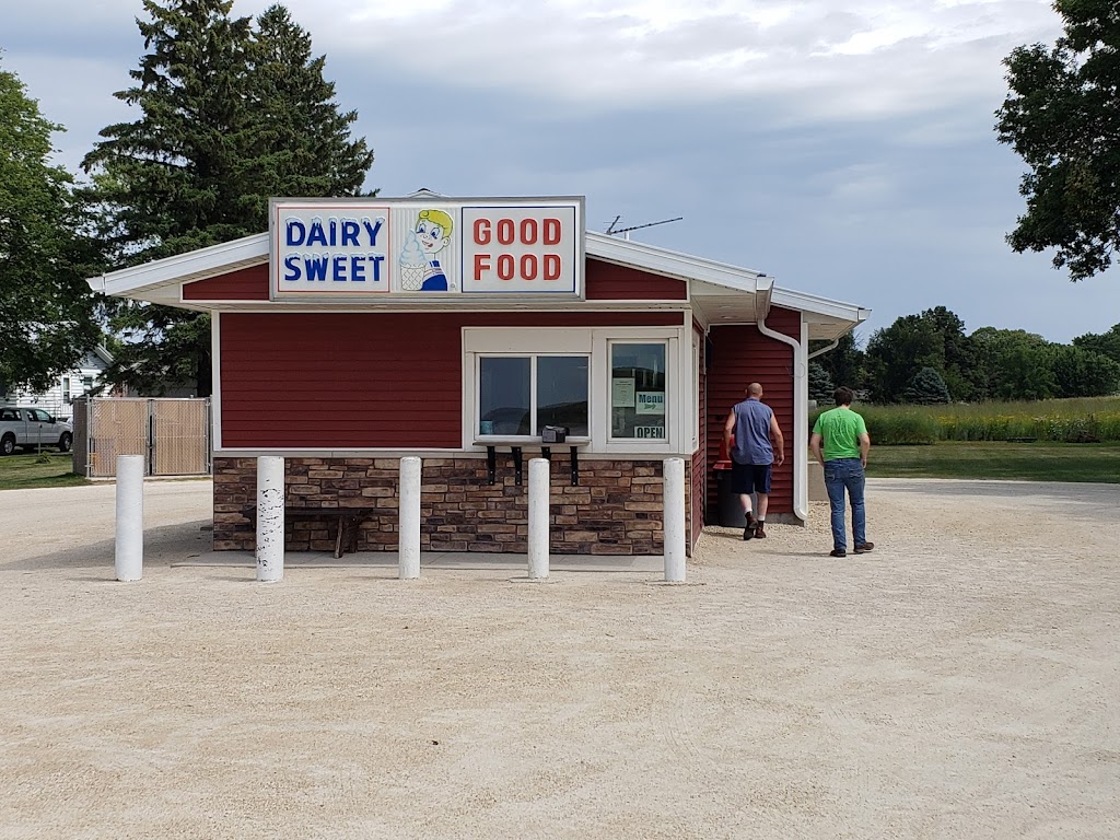 Lamont Dairy Sweet | restaurant | 320 Washburn Ave, Lamont, IA 50650, USA | 5639242432 OR +1 563-924-2432