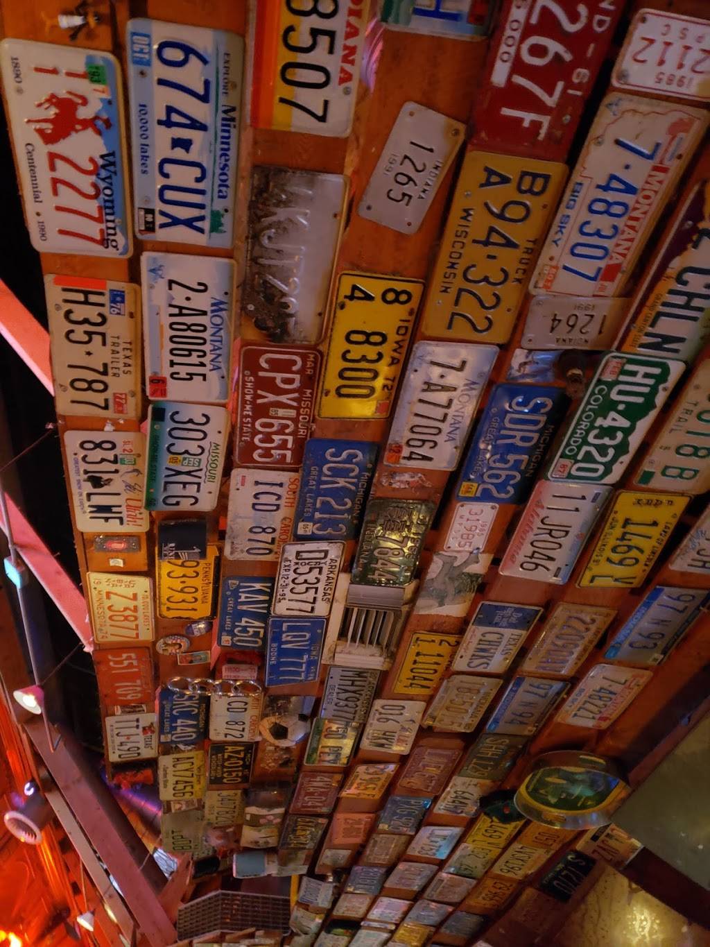 Barneys Beanery | restaurant | 99 E Colorado Blvd, Pasadena, CA 91105, USA | 6264059777 OR +1 626-405-9777