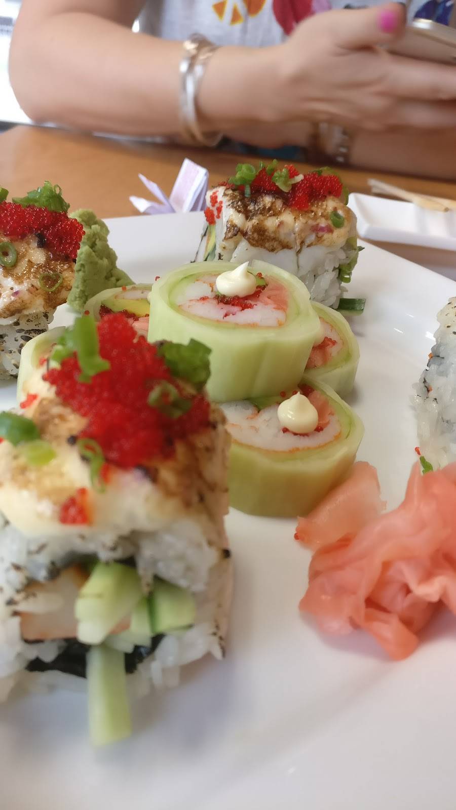 Oishi Sushi | restaurant | 10 Royal Orchard Blvd Unit 9, Thornhill, ON L3T 3C3, Canada | 9057318861 OR +1 905-731-8861