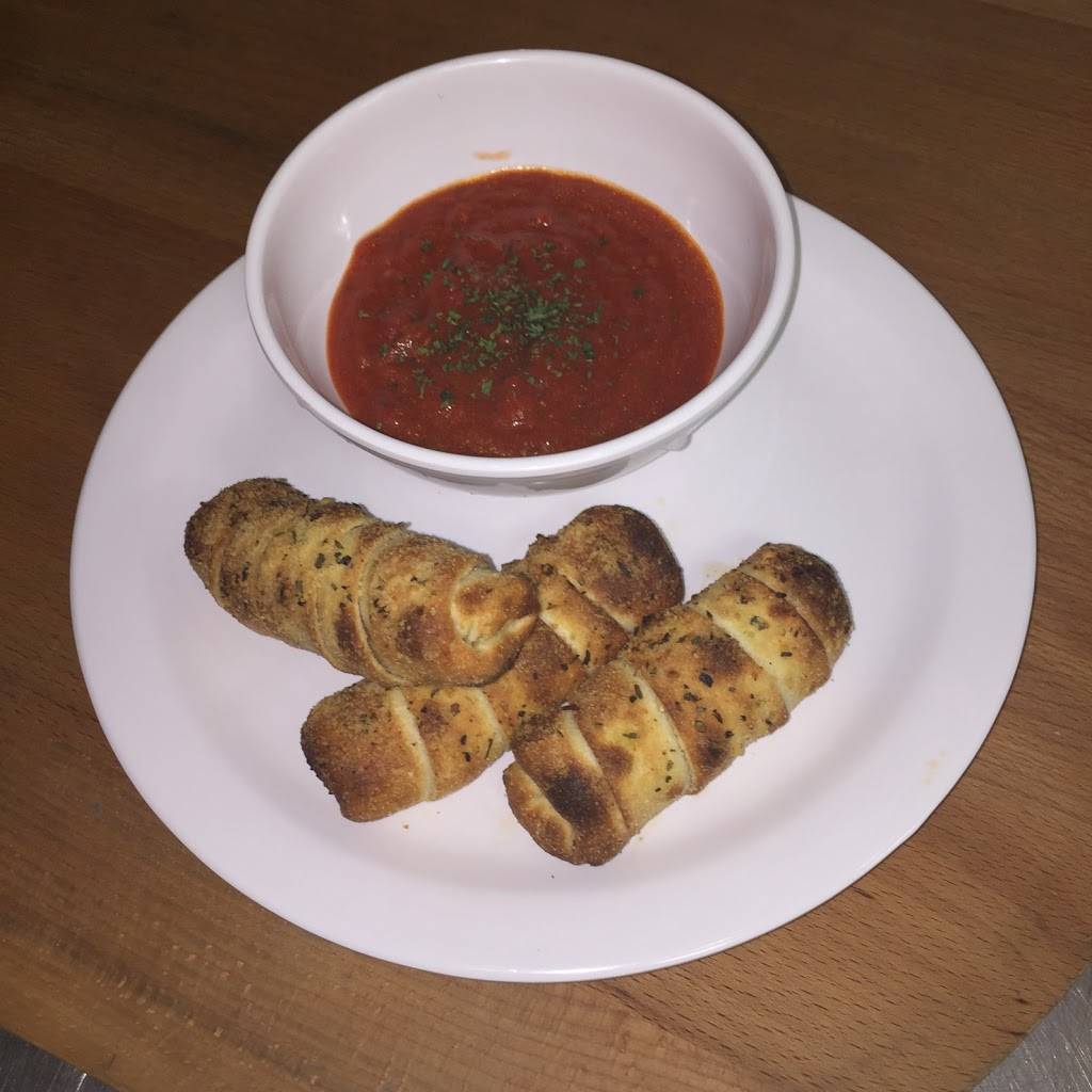 Marinis Pizza | restaurant | 7998, 12820 Walden Rd #5, Montgomery, TX 77356, USA | 9365825556 OR +1 936-582-5556