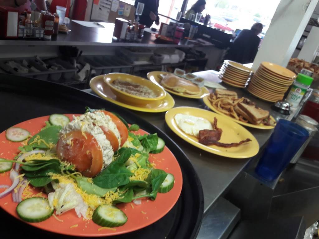 Nickels Diner | restaurant | 1060 Yavapai Dr Suite 1, Rio Rico, AZ 85648, USA | 5202811040 OR +1 520-281-1040