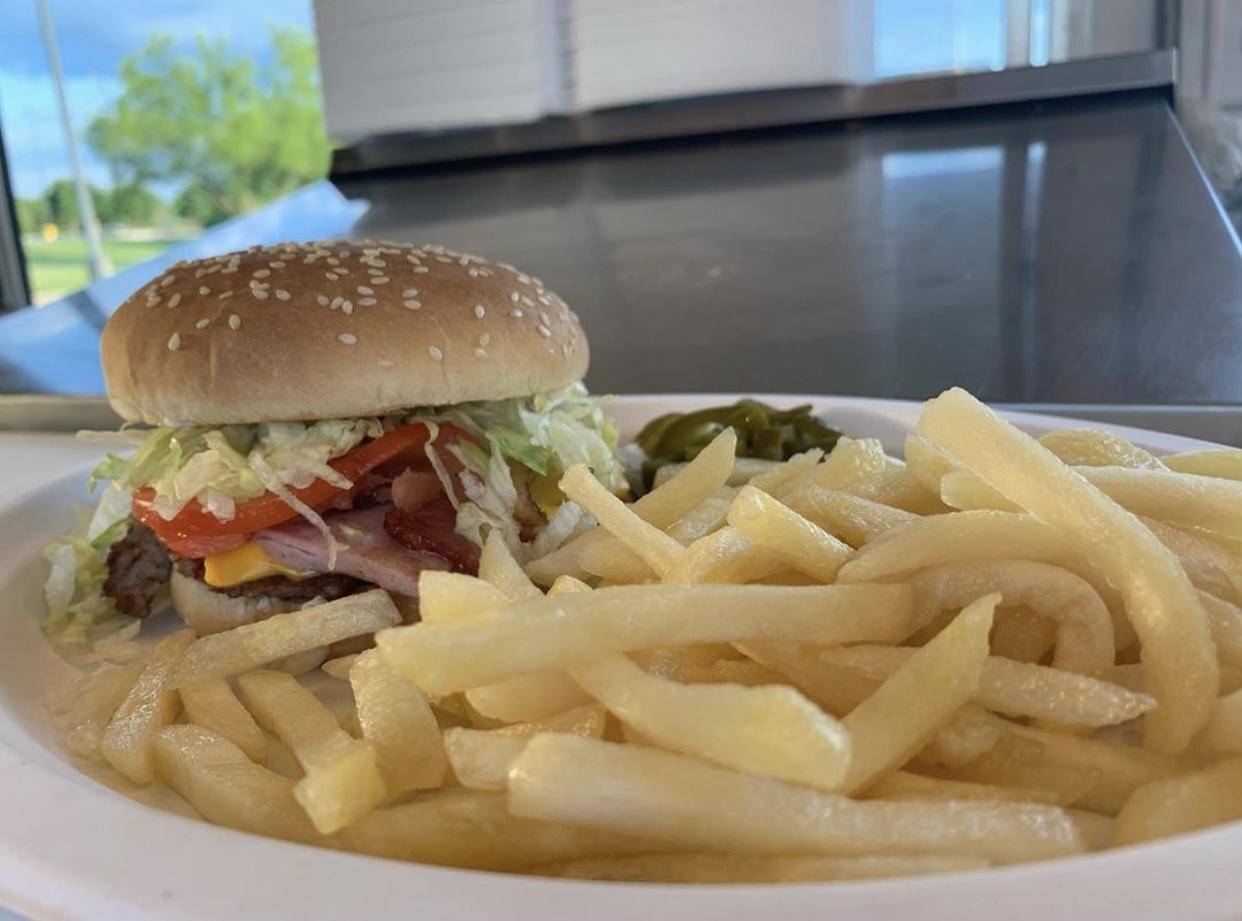 Mini Tacos CUATRO POTRAS | restaurant | 4722 Eisenhauer Rd San Antonio, TX 78218, USA | 2109841078 OR +1 210-984-1078