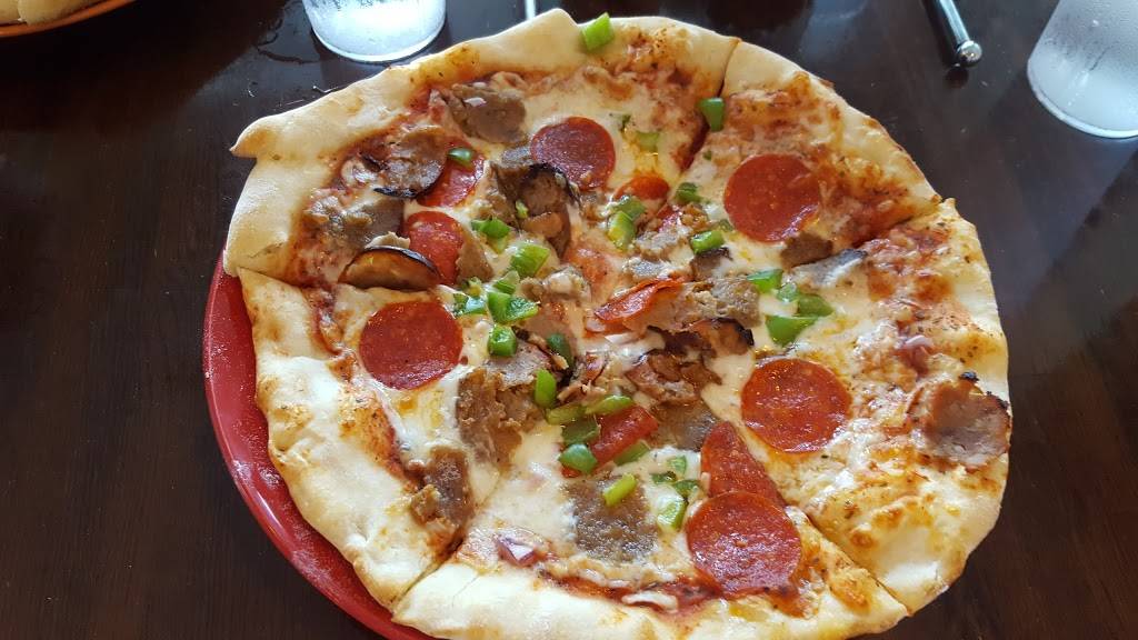 Santinos Pizza & More | restaurant | 205 S Topsail Dr, Surf City, NC 28445, USA | 9105412759 OR +1 910-541-2759