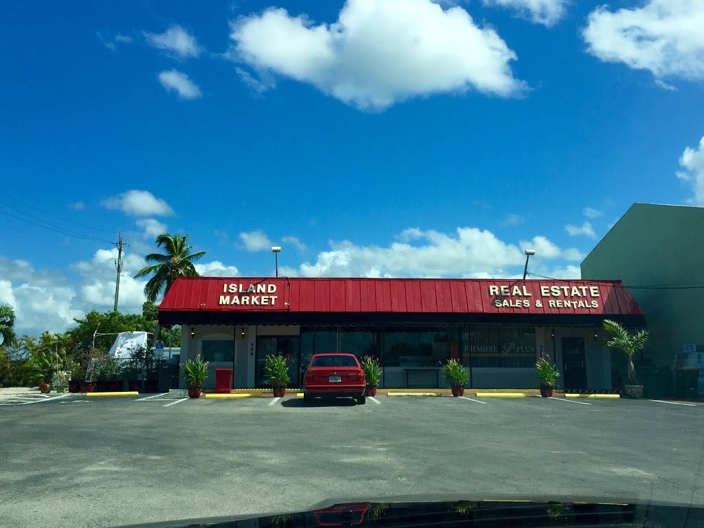 Uncle Mickys (More than Pizza) | restaurant | 203 Capri Blvd, Naples, FL 34113, USA | 2399700457 OR +1 239-970-0457