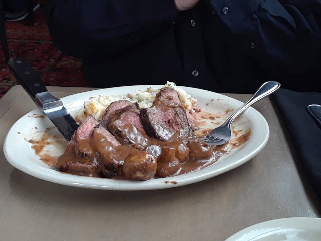 Delmonicos Italian Steakhouse | restaurant | 3 Northside Dr, Clifton Park, NY 12065, USA | 5183835656 OR +1 518-383-5656