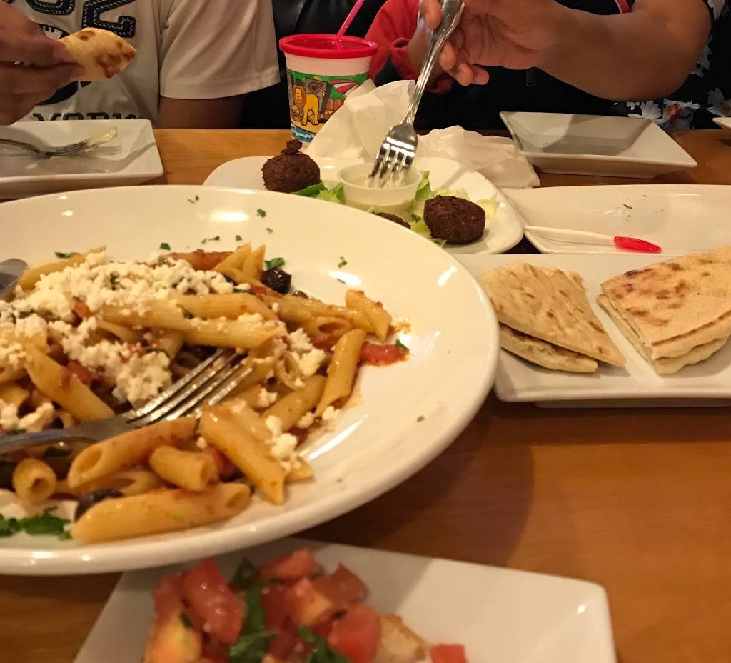 Coachs Mediterranean Grill & Bar | restaurant | 200 Main St #105, Huntington Beach, CA 92648, USA | 7149692233 OR +1 714-969-2233