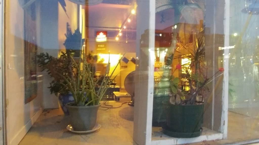 Restaurant Tradition Saigon | restaurant | 820 Rue Belvédère S, Sherbrooke, QC J1H 4B8, Canada | 8195750644 OR +1 819-575-0644