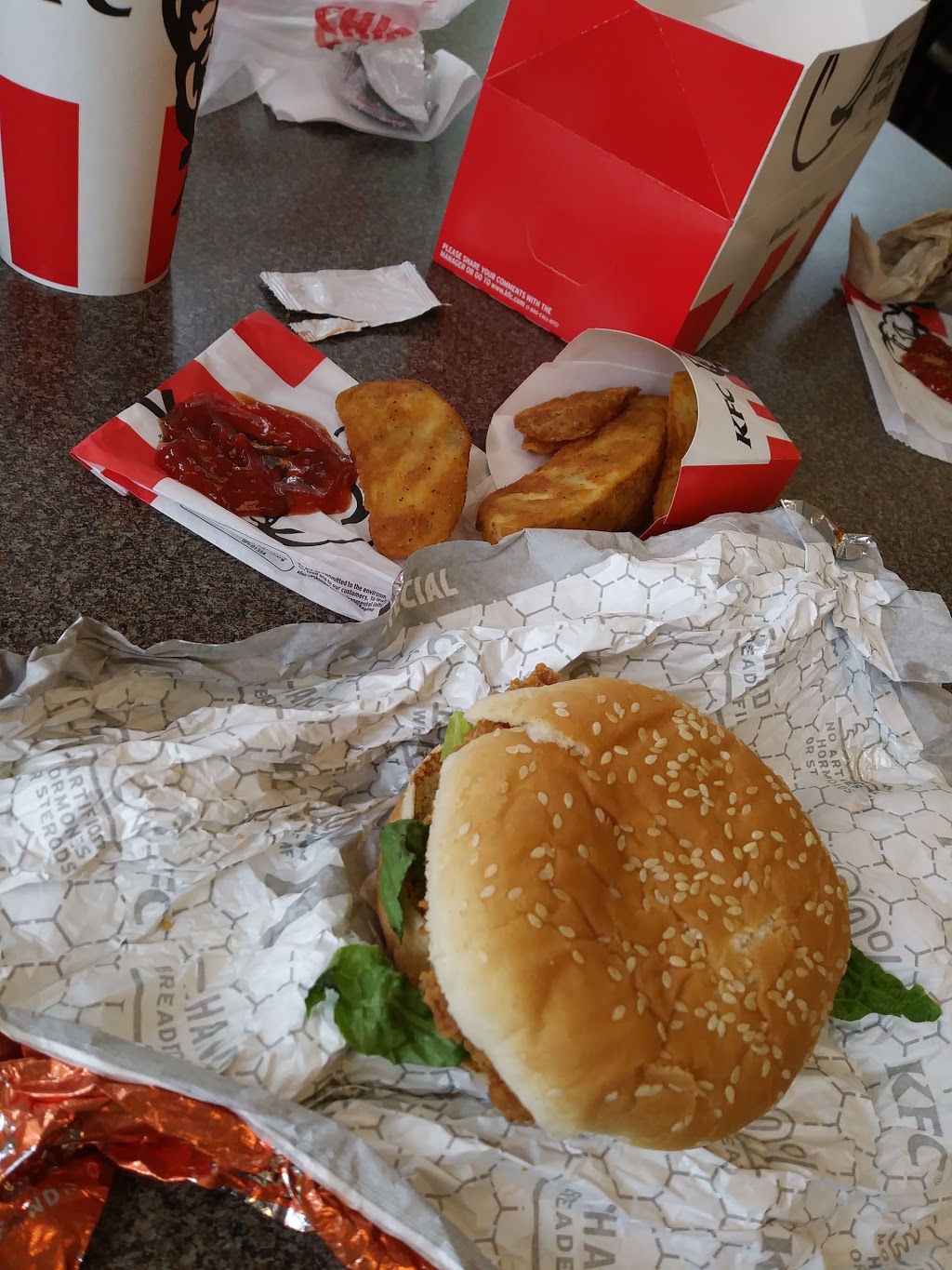 KFC | restaurant | 2850 SpringHill Ave, Mobile, AL 36607, USA | 2514760760 OR +1 251-476-0760