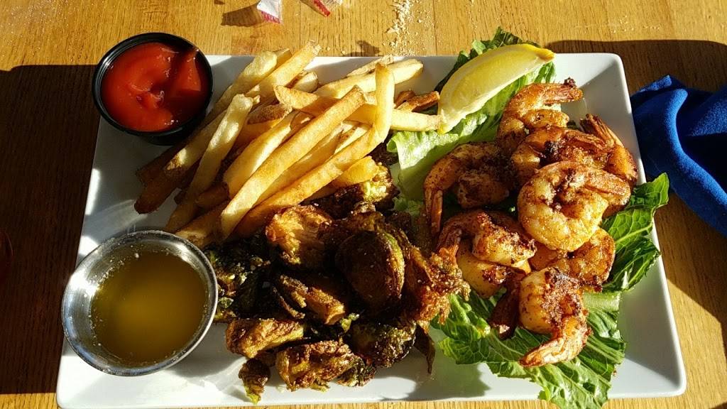 Barkers Waterfront Grille | restaurant | 300 Marina Dr, Superior, WI 54880, USA | 7153927152 OR +1 715-392-7152