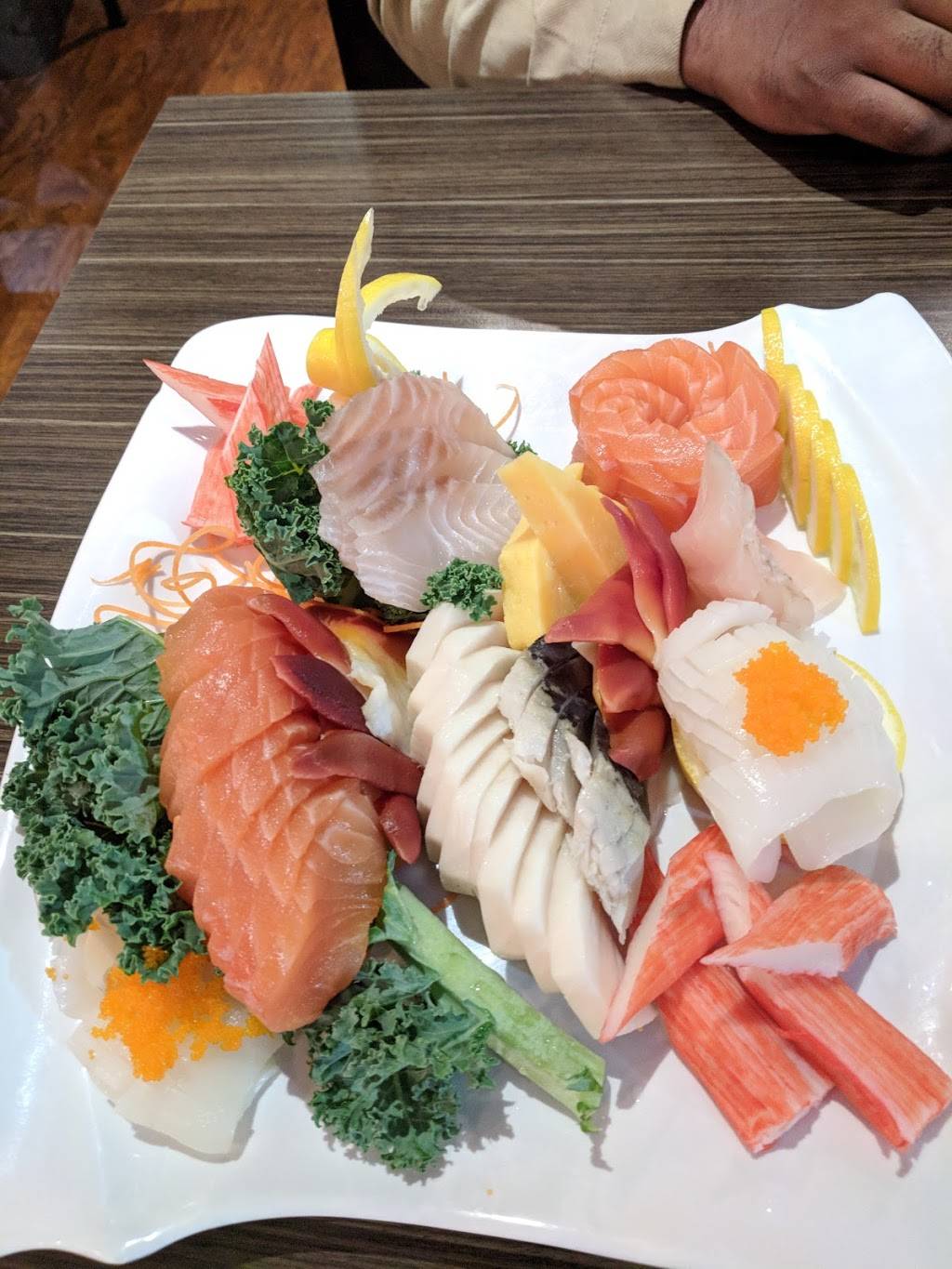 Sail Sushi | restaurant | 4352 Kingston Rd, Scarborough, ON M1E 2M8, Canada | 6473523733 OR +1 647-352-3733