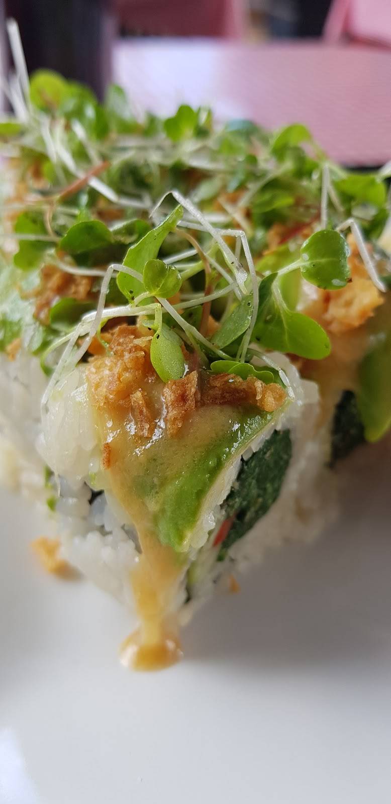 Yoshis Sushi | restaurant | 3530 SW Multnomah Blvd, Portland, OR 97219, USA | 5038332940 OR +1 503-833-2940