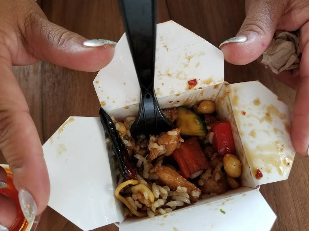 Panda Express | meal takeaway | 6859 Topanga Canyon Blvd, Canoga Park, CA 91303, USA | 8183409660 OR +1 818-340-9660