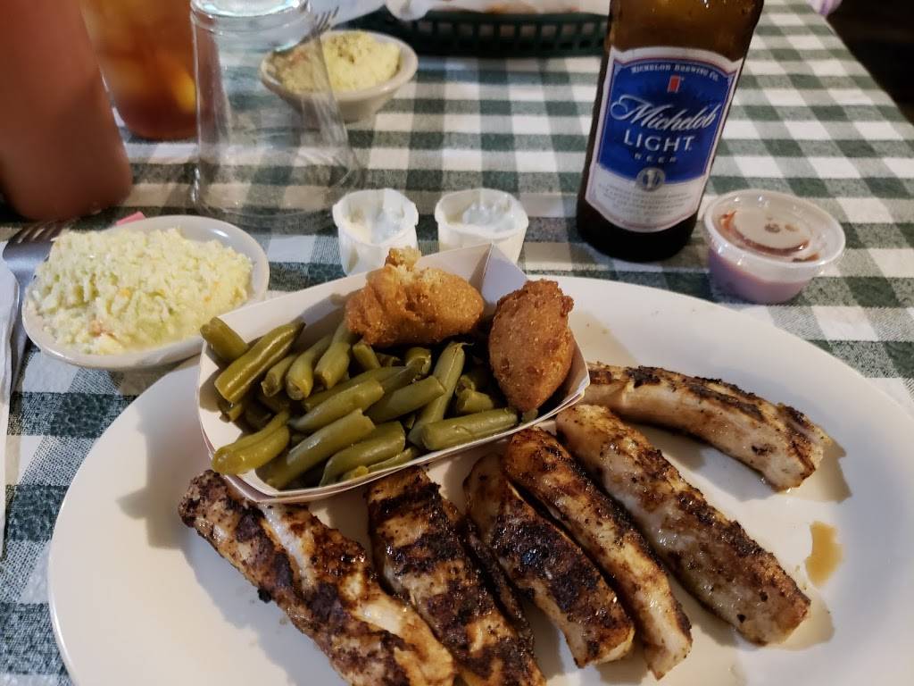 Willies | restaurant | 1912 Front St, Valrico, FL 33594, USA | 8135717630 OR +1 813-571-7630