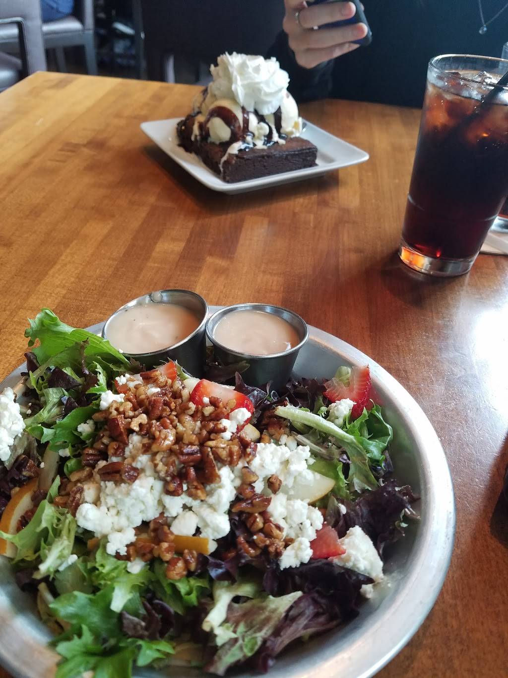 The Owners Box | restaurant | 555 S Lamar St, Dallas, TX 75202, USA | 2146524805 OR +1 214-652-4805