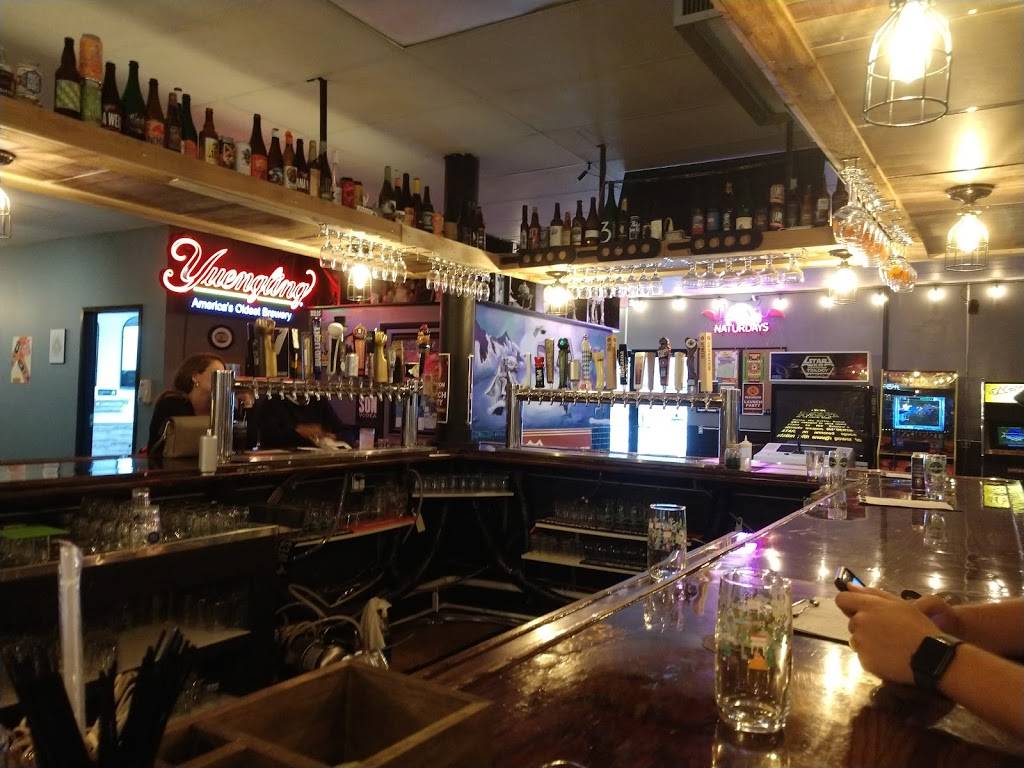 Hop Station | restaurant | 318 Union St, Mishawaka, IN 46544, USA | 5748554337 OR +1 574-855-4337