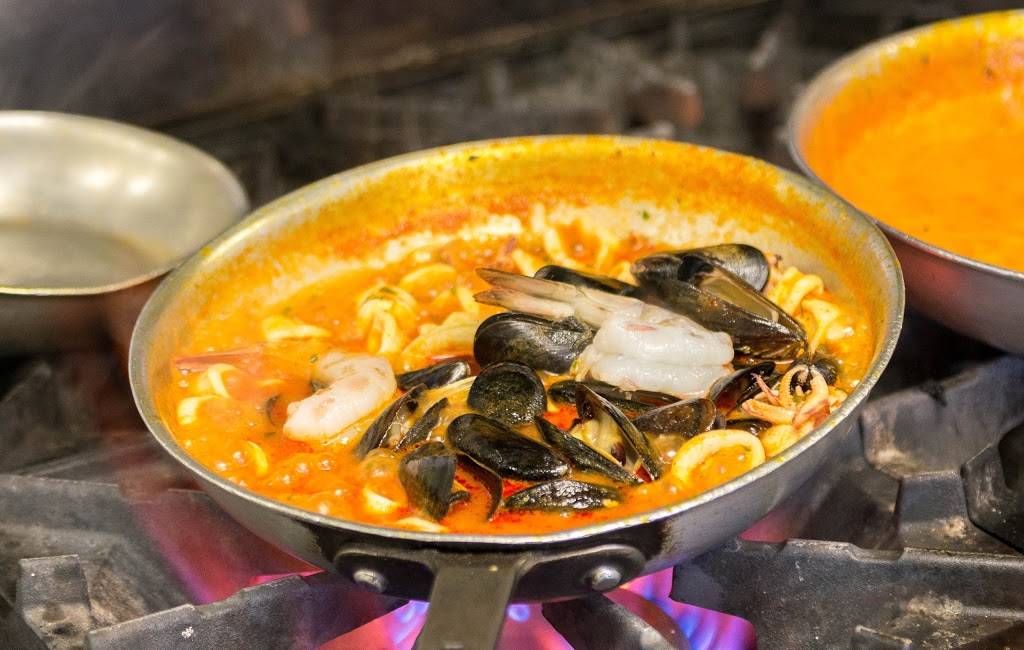 La Spezia | restaurant | 400 Glen Cove Ave, Sea Cliff, NY 11579, USA | 5168014155 OR +1 516-801-4155