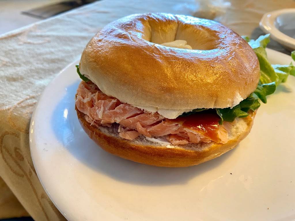 Masters Coffee Shop & Bakery | restaurant | 809 E Lincoln Ave, Olivia, MN 56277, USA | 3205235061 OR +1 320-523-5061