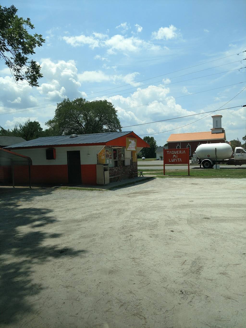Taqueria Mi Lupita | restaurant | 307 W Main St, Magnolia, NC 28453, USA | 9102820955 OR +1 910-282-0955