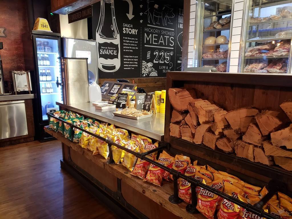 Dickeys Barbecue Pit | restaurant | 2525 Wycliff Ave, Dallas, TX 75219, USA | 2147800999 OR +1 214-780-0999