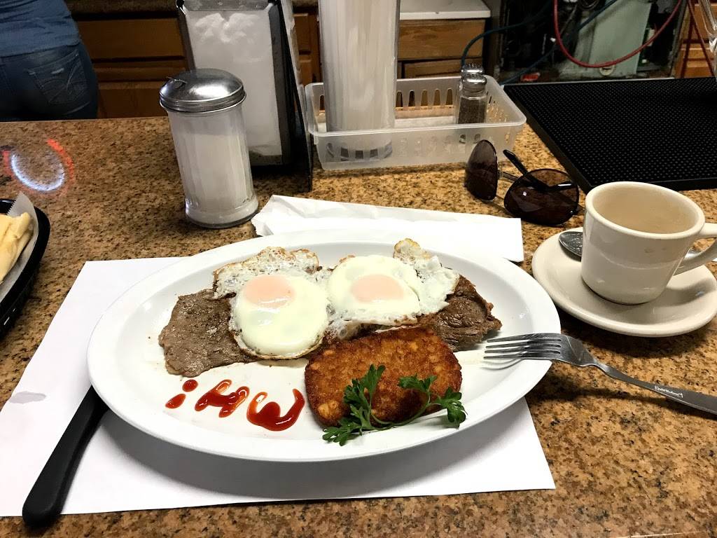 Cristys Cafe | restaurant | 9801 NW 79th Ave, Hialeah Gardens, FL 33016, USA | 3058228787 OR +1 305-822-8787