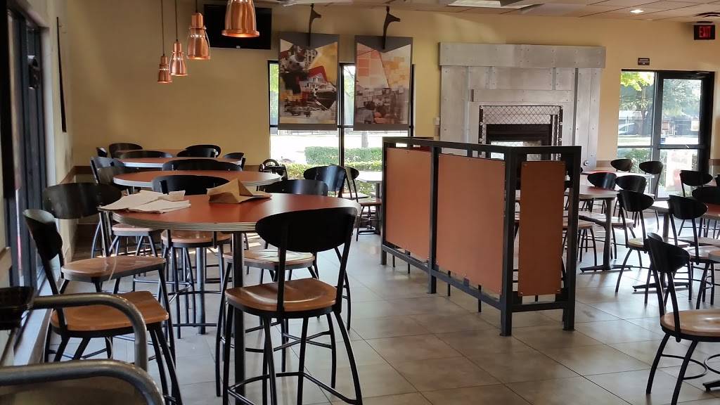 Jack in the Box | restaurant | 1228 Robert B Cullum Blvd, Dallas, TX 75210, USA | 2149289194 OR +1 214-928-9194